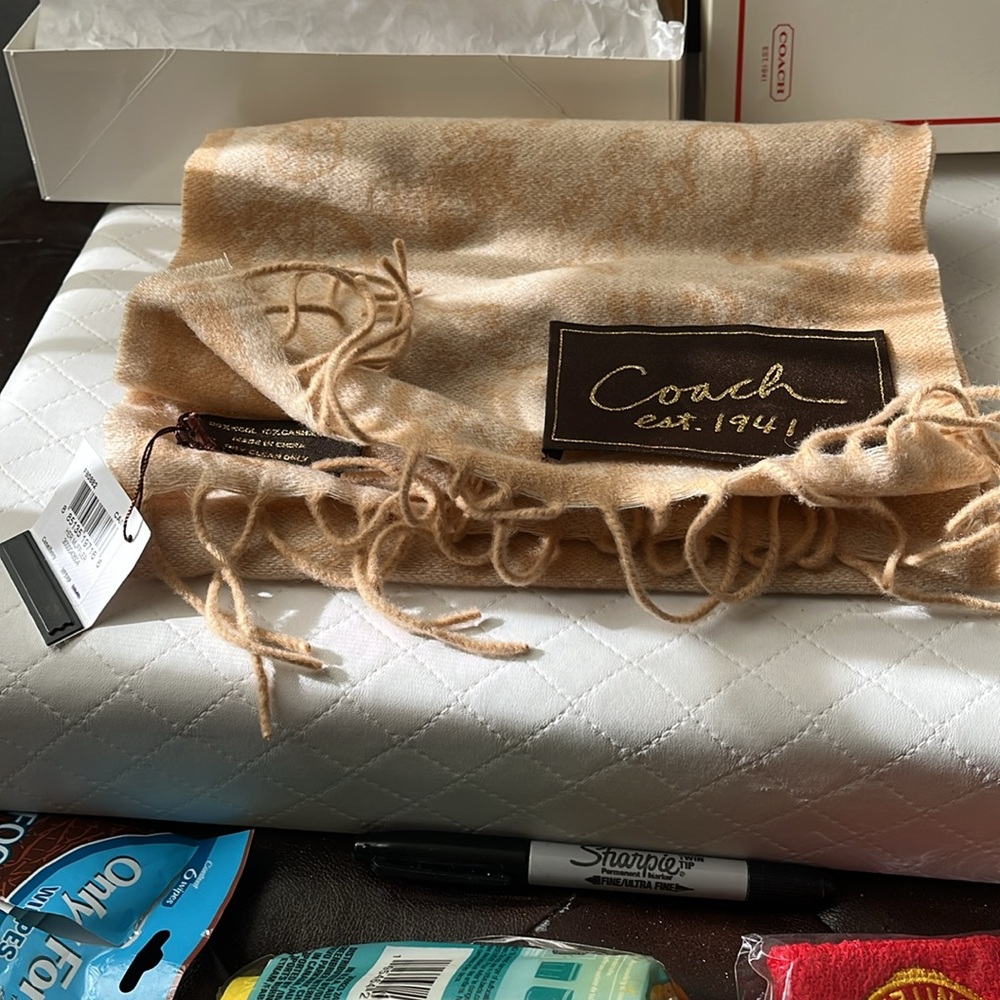 Coach cashmere blend Beige Fringe Scarf - Picture 2 of 3